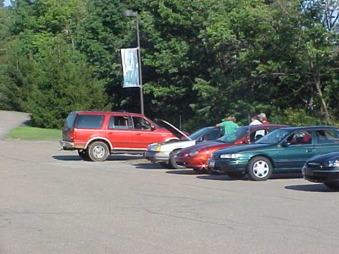 1995 Ford Taurus - closer pic of jason's expedition, my gen2, edIII's gen3 and mastertote's gen1..