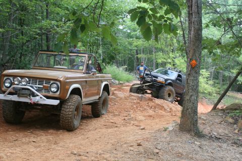1990 Ford Bronco - Didn't even need an FSB to tug him off, this sweet baby Bronco will do.