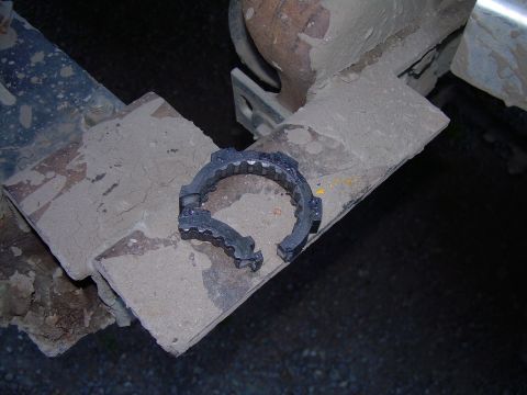 1978 Ford Bronco - Broken hub
