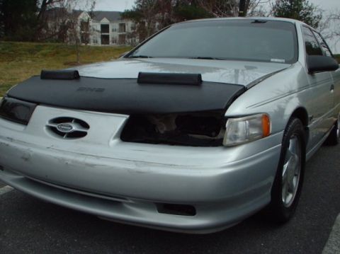 1993 Ford Taurus - right front after accident.