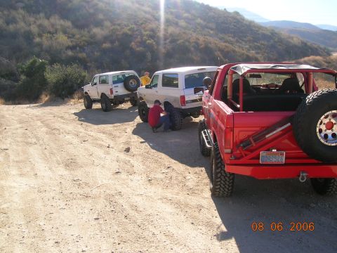 1985 Ford Bronco - line up for the run.