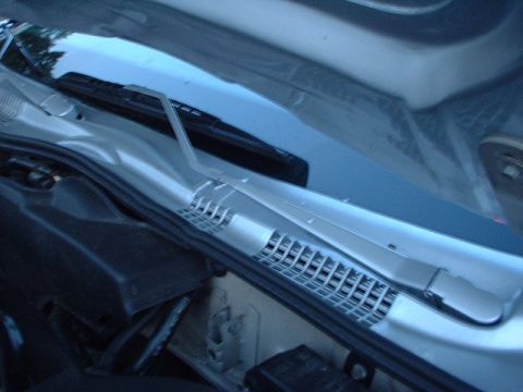 1993 Ford Taurus - close up of painted cowl and wipers.