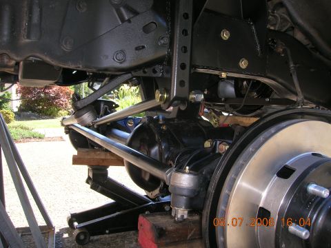 1996 Ford Bronco - Vehicle suspension and brake parts are visible in this close-up photo, dated 08.07.2006.