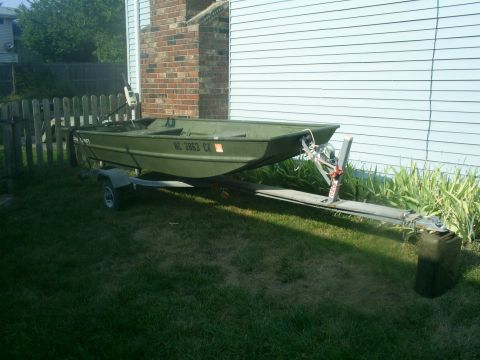 Boat - 1994 Ford Bronco