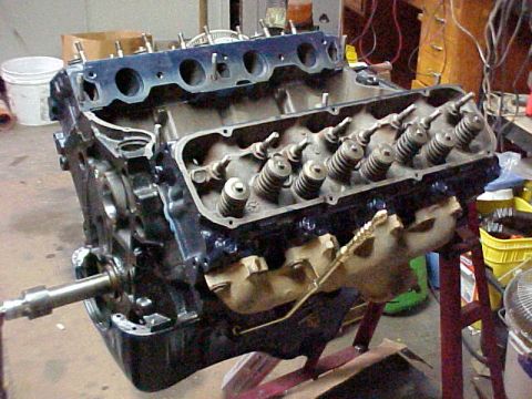 1983 Ford Bronco - Pistons in heads bolted on .. let's slide the cam in and drop it in the truck