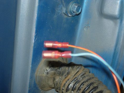 1995 Ford Bronco - Connectors for the speaker wires (on the door)