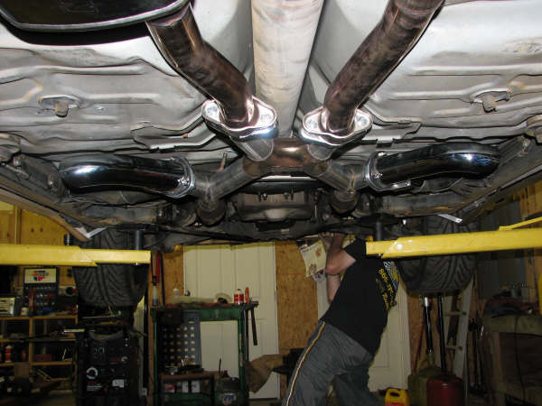 Underbody exhaust system with dual chrome tips
