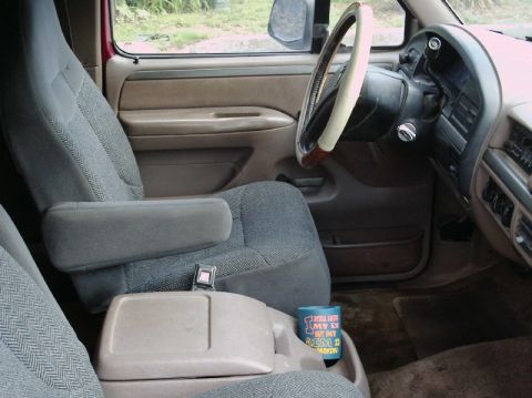 1992 Ford Bronco - Hmmm, these seats look familiar