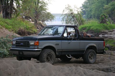 1989 Ford Bronco photo
