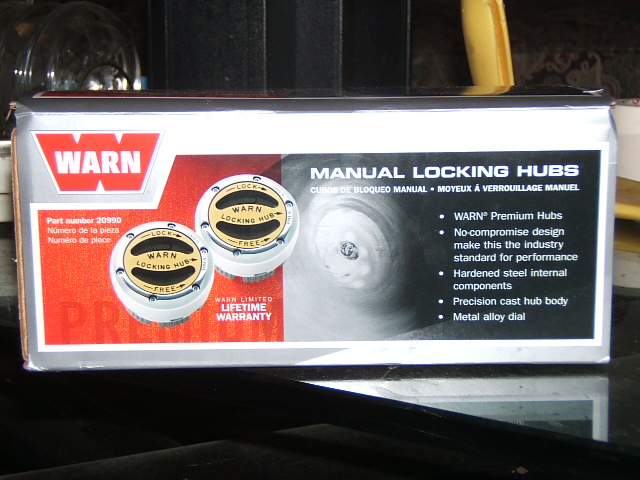 Warn Manual Locking Hubs part 20990 retail box, unopened