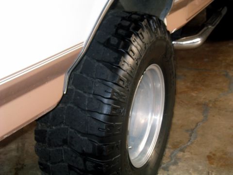 1996 Ford Bronco - 33''x12.50'''x15r Procomp X/Terrains