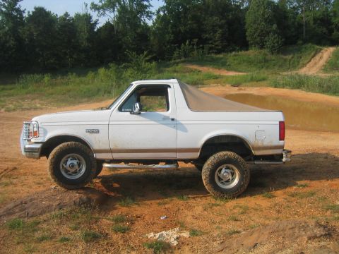 1996 Ford Bronco - stock suspension on 33's