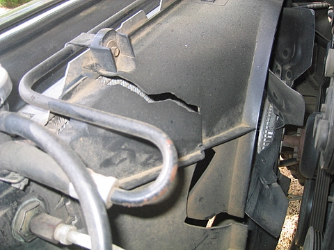 1996 Ford Bronco - busted fan shroud