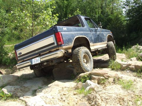 1986 Ford Bronco - This 1986 Ford Bronco is navigating a rocky off-road course.