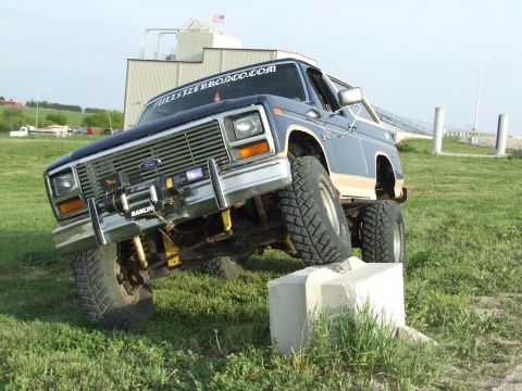 1986 Ford Bronco photo