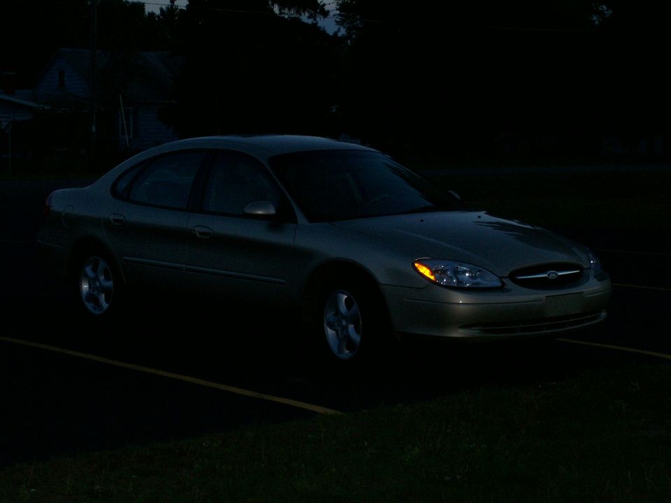 2000 Ford Taurus
