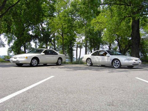 1996 Ford Thunderbird photo