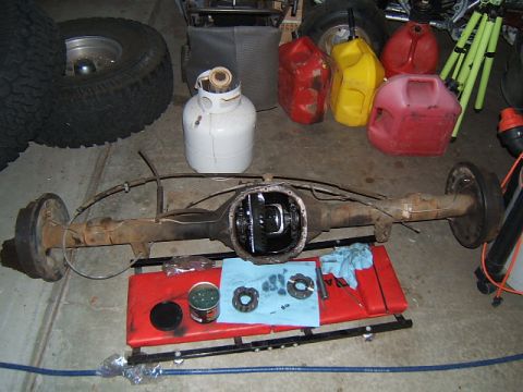 1988 Ford Bronco - 8.8 axle with 4:10 gears a locker. Swapping in place of my OEM 3:55 axle.