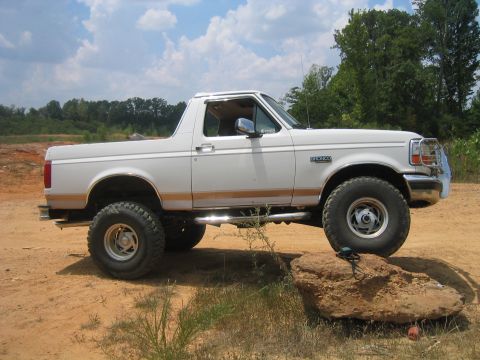 1996 Ford Bronco - again, the pose on the rock