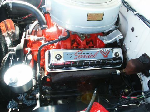 2001 Mercury Grand Marquis - Close-up of an engine bay a "Thunderbird Special" valve cover and air cleaner assembly.