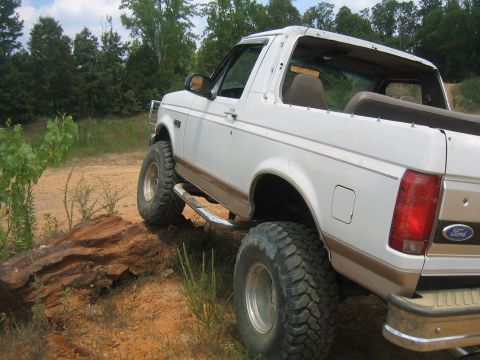 1996 Ford Bronco - more posers...