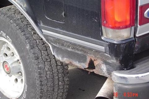 1991 Ford Bronco - rot on quarter