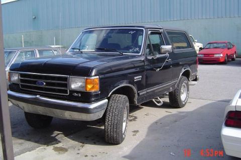 1991 Ford Bronco - quartering to me