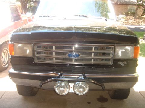 1988 Ford Bronco - Front