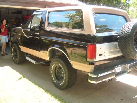 1988 Ford Bronco - Needs some love