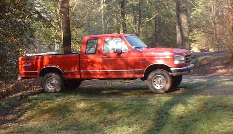 1995 Ford F-150 - 1.5" leveling kit with the 31's still