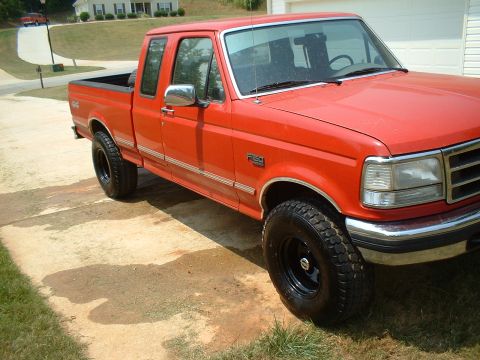 1995 Ford F-150 - 1.5" leveling kit with 33's on 15x10 wheels w/ 4" backspacing