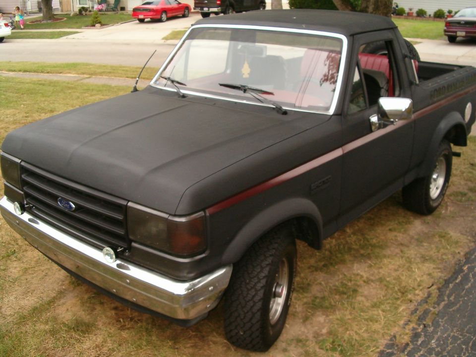 1989 Ford Bronco “the buttnakedbeastie”
