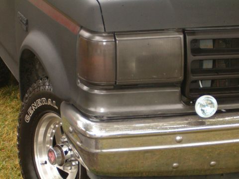 1989 Ford Bronco - lights and sigs lacquered....