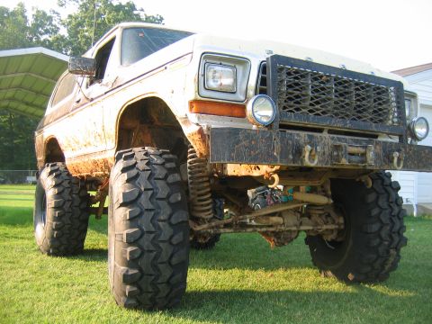 1992 Ford Mustang - This heavily modified Ford Bronco sits high on large tires, ready for off-road adventures.
