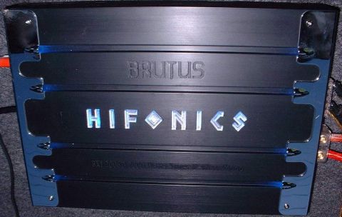 2006 Ford E350 - James' HiFonics Brutus amp in his Civic.
