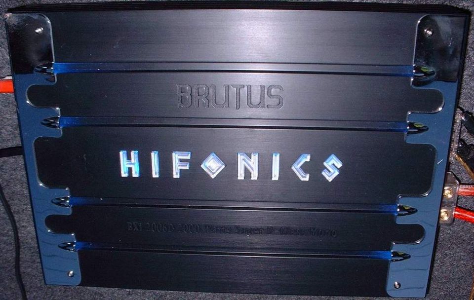 James' HiFonics Brutus amp in his Civic.