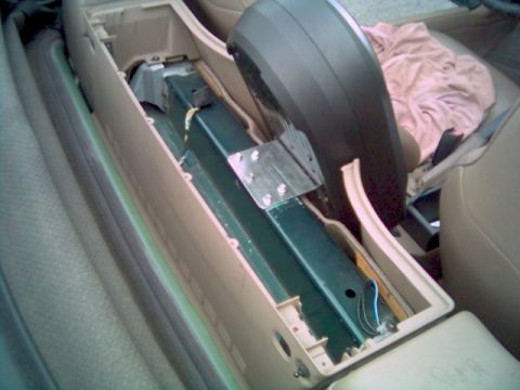 1996 BMW Z3 - the backside. what to do with all this space, maybe some speakers mounted in the cover?