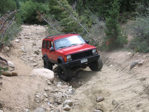 1996 Jeep Cherokee - making my way up the trail