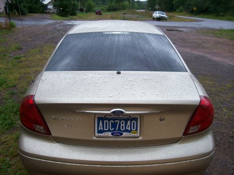 2000 Ford Taurus photo