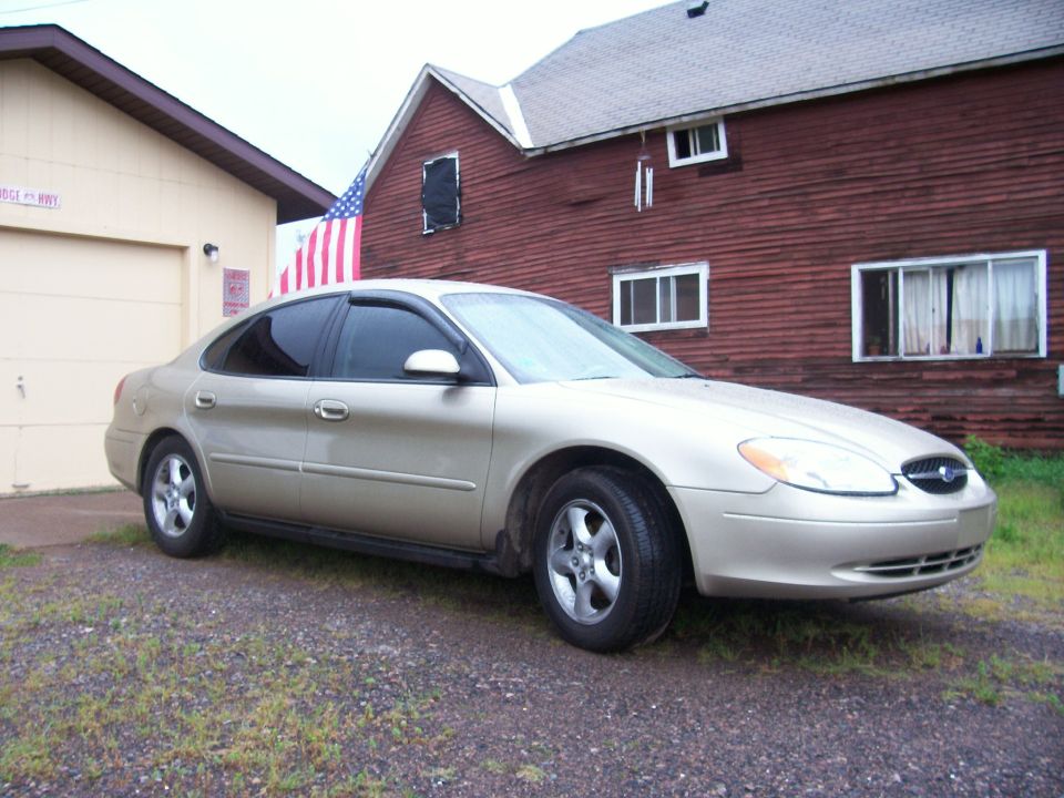 2000 Ford Taurus