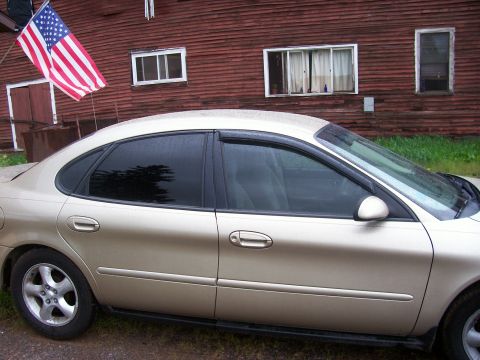 2000 Ford Taurus photo