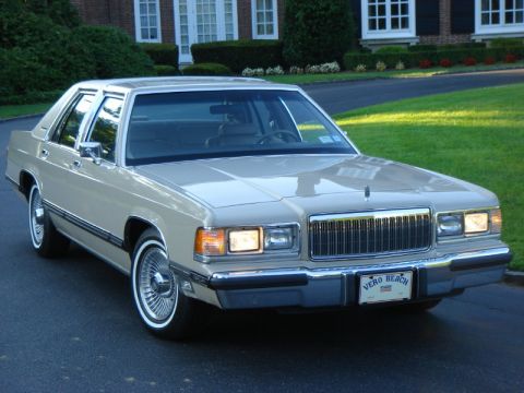 1990 Mercury Grand Marquis photo