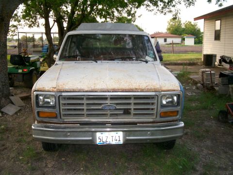 1993 Ford Bronco - front f150