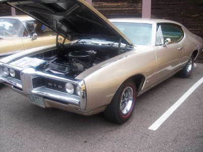1972 Ford Ranchero - The front grille and badging clearly identify this as a Pontiac GTO, not a Ford Ranchero.