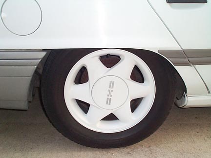 1992 Ford Wagon - What the rear drop looks like. I did have to fold up the lip because of the 225/60/R16 tires.