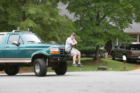 1990 Ford Bronco - Josh trying out the stinger.