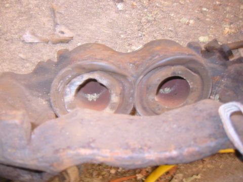 1995 Ford Bronco - i think this means i need new calipers