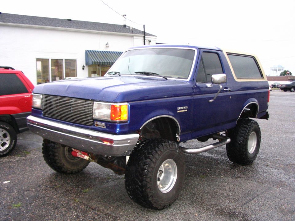 1989 Ford Bronco “blurple”
