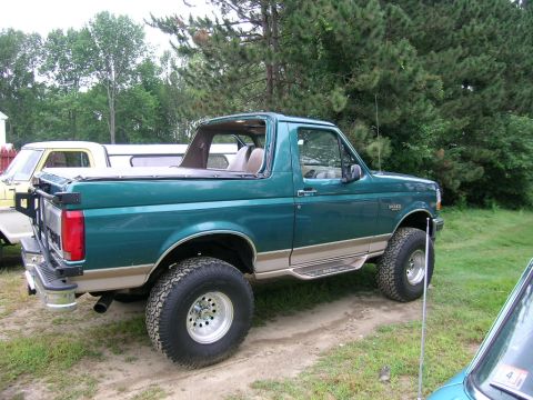 1996 Ford Bronco photo