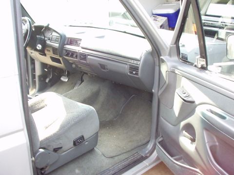 1992 Ford Bronco - Passenger side interior